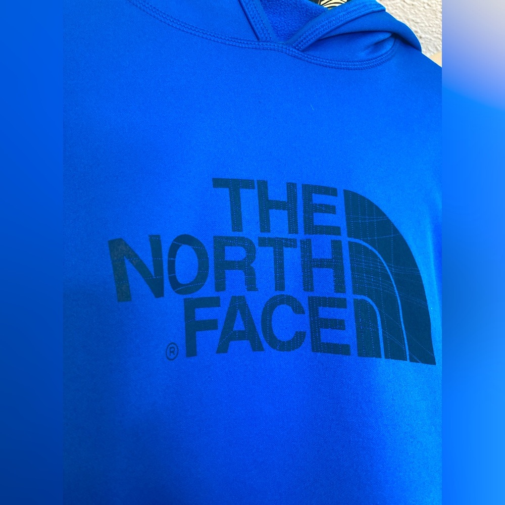 The North Face Men’s Fleece Pullover Hoodie Size: Medium